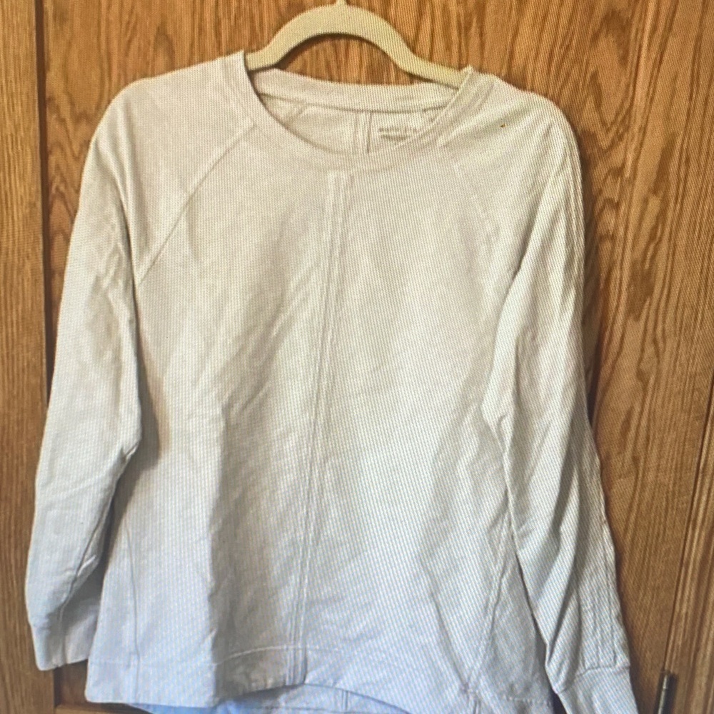 Athleta Cream Textured Long Sleeve Crew Top